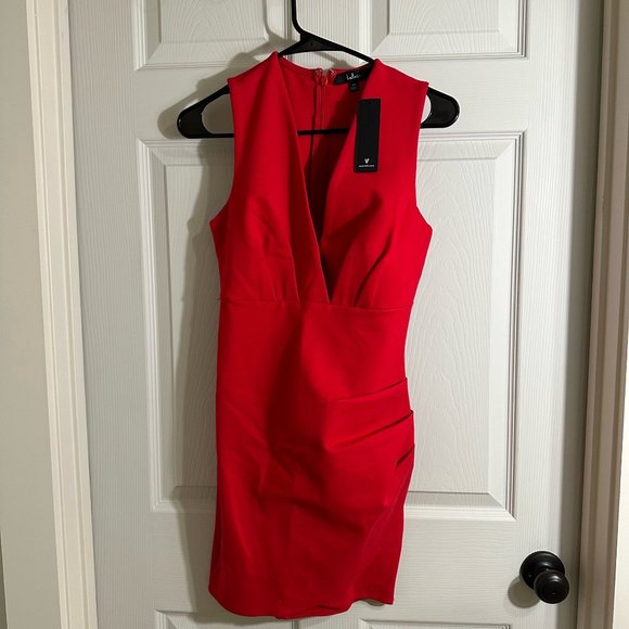 Lulu's Red Wrap Dress NWT - Picture 3 of 5